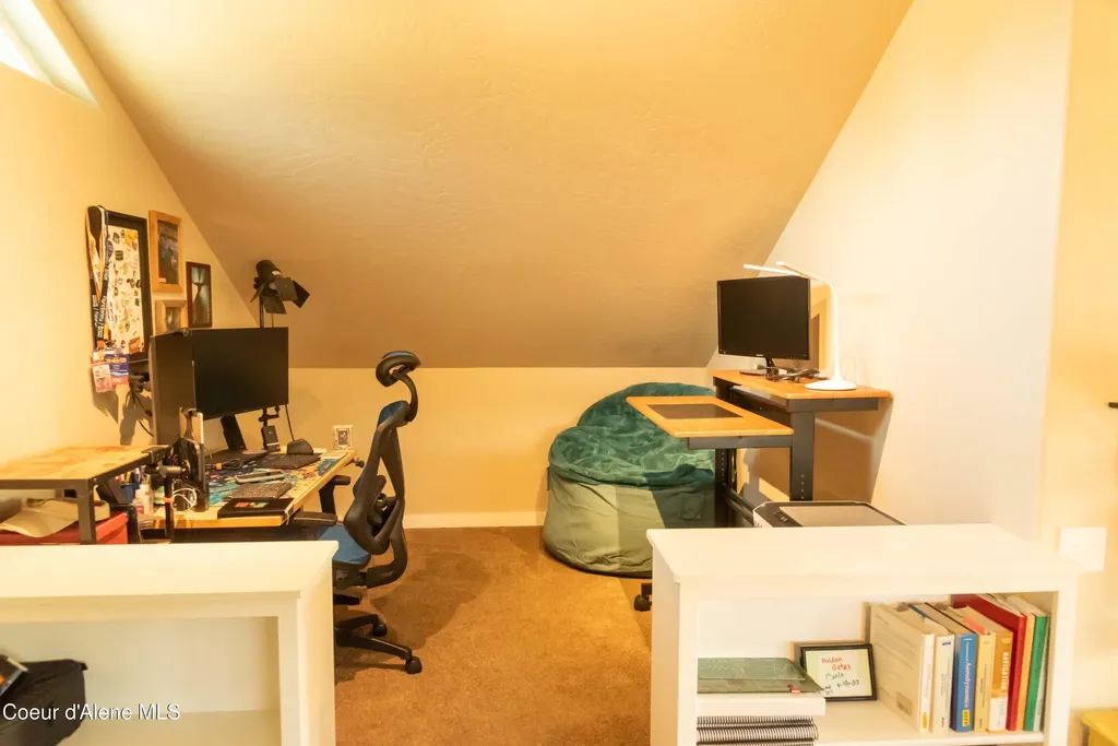 1523 Nicholas Way Sandpoint ID 83864