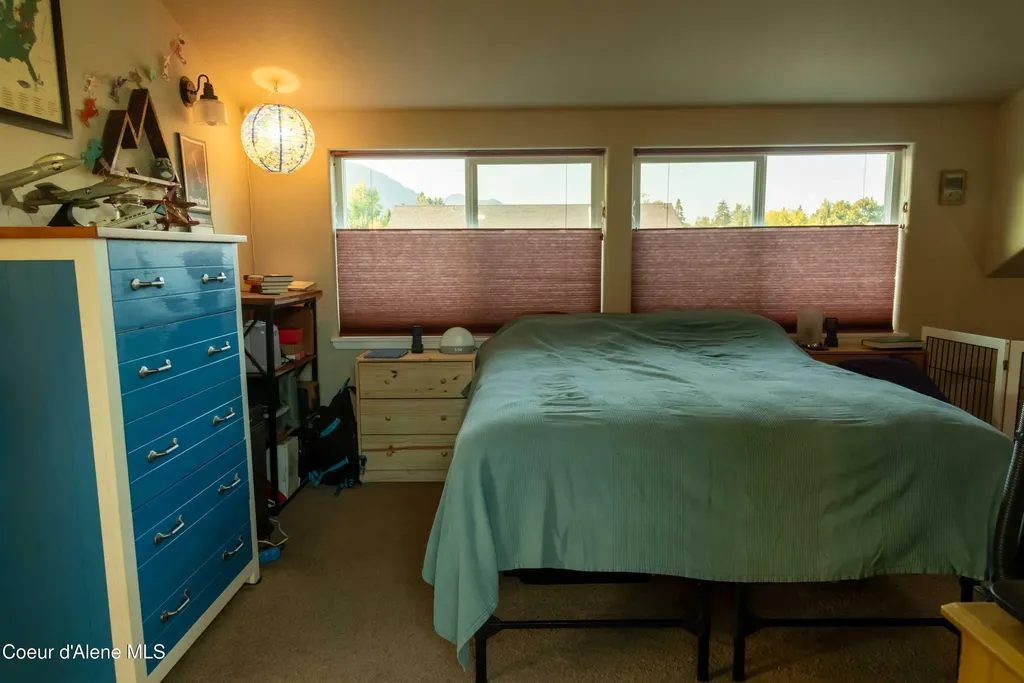 1523 Nicholas Way Sandpoint ID 83864