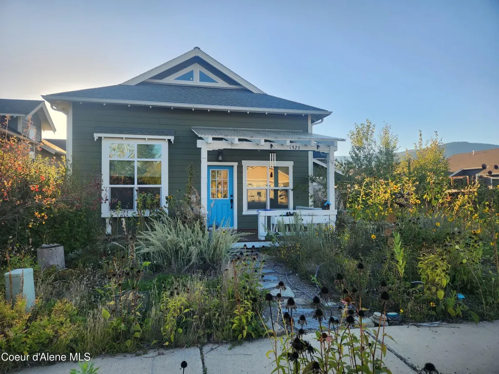 1523 Nicholas Way Sandpoint ID 83864