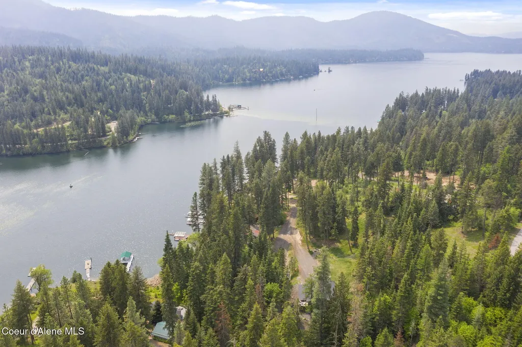 12704 N Lakewood Drive Hayden ID 83835