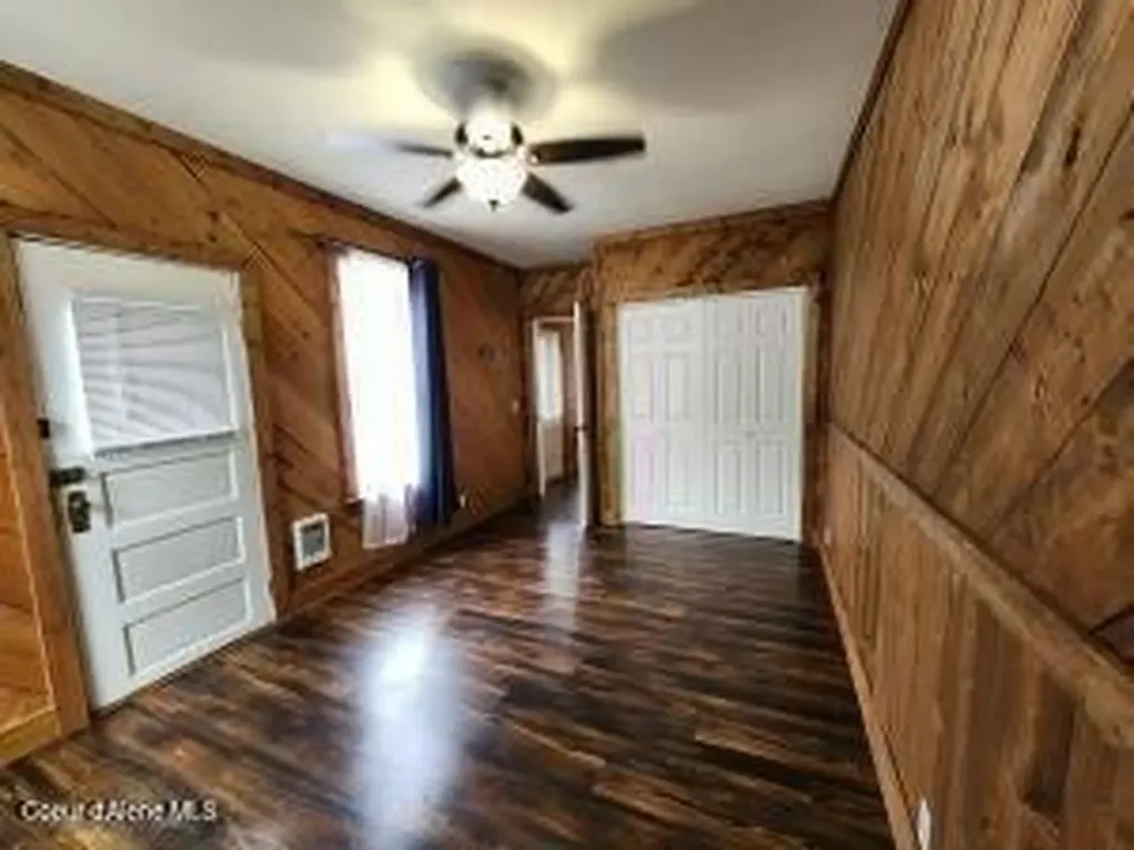 1 Kelly Alley Wallace ID 83873