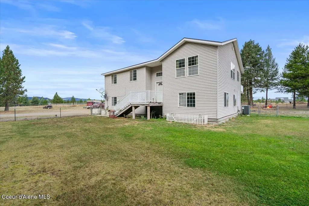 811 E Seasons Road Athol ID 83801