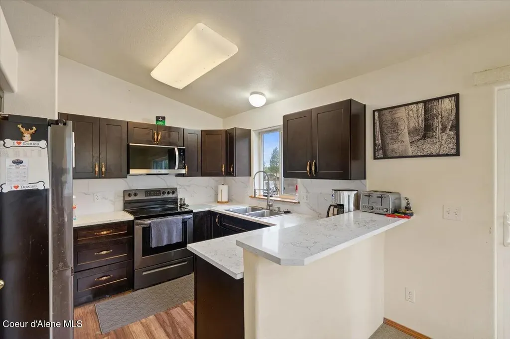 811 E Seasons Road Athol ID 83801