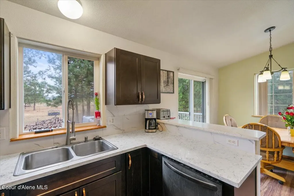 811 E Seasons Road Athol ID 83801