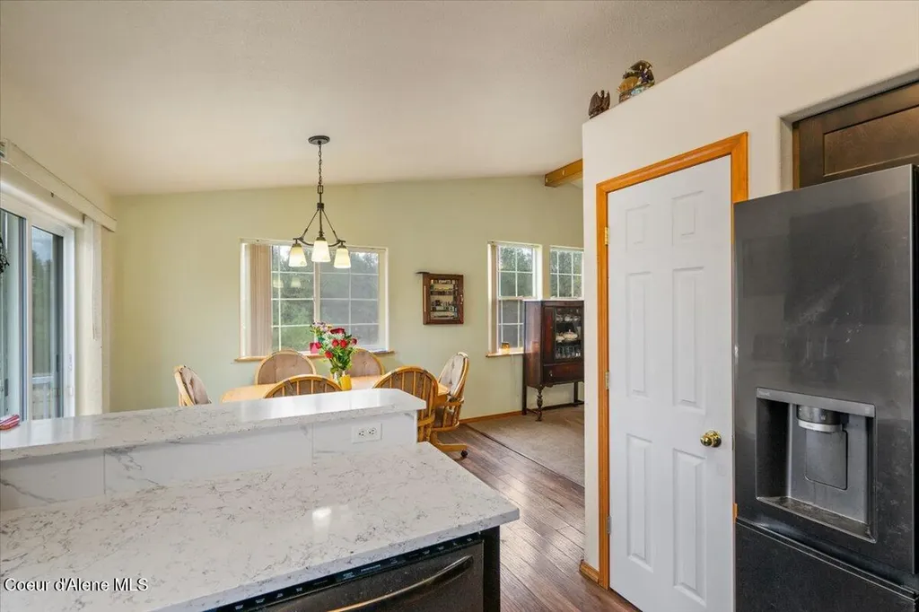 811 E Seasons Road Athol ID 83801