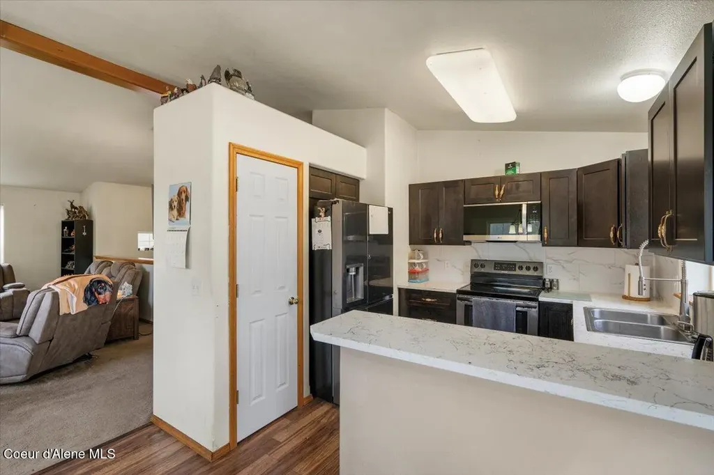 811 E Seasons Road Athol ID 83801
