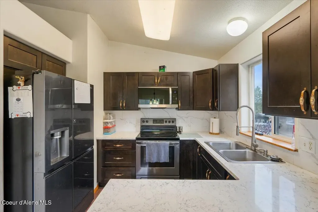 811 E Seasons Road Athol ID 83801