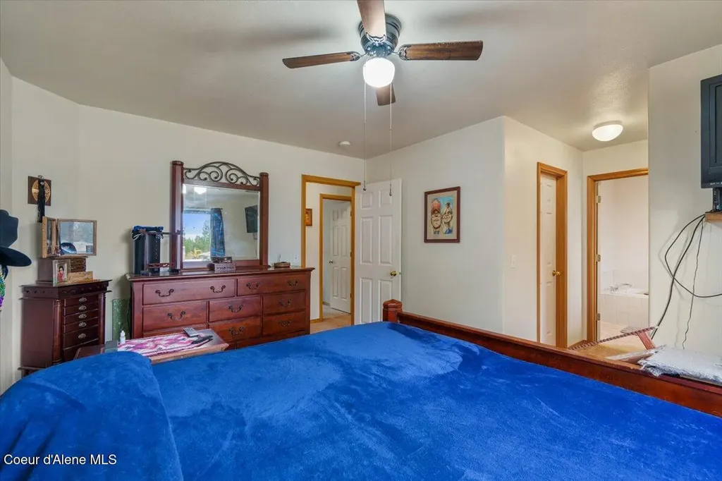 811 E Seasons Road Athol ID 83801