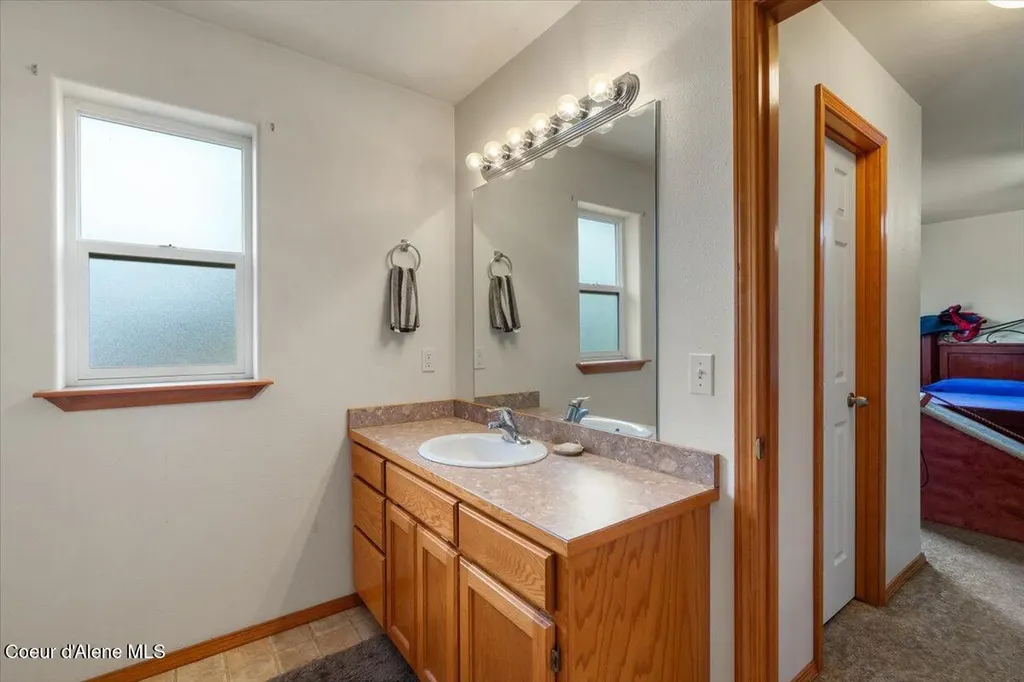 811 E Seasons Road Athol ID 83801