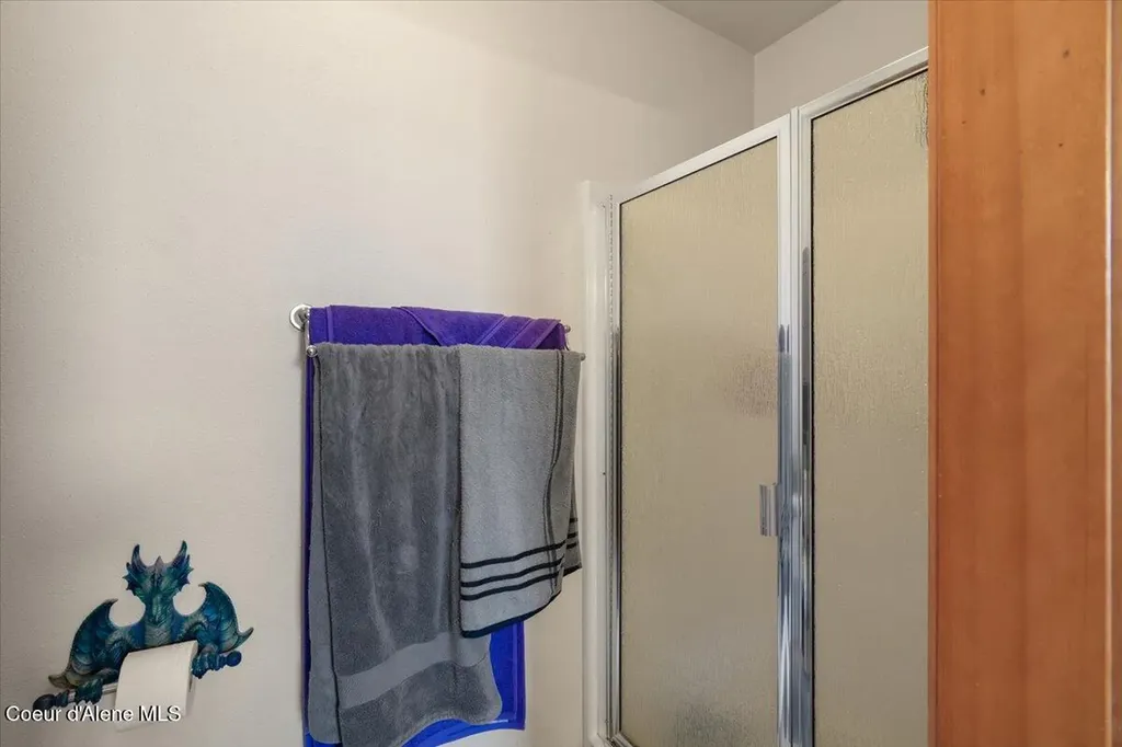 811 E Seasons Road Athol ID 83801