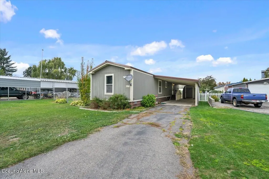 647 W Kentucky Avenue Hayden ID 83835