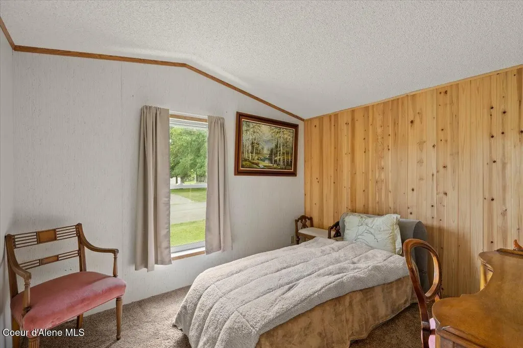 647 W Kentucky Avenue Hayden ID 83835