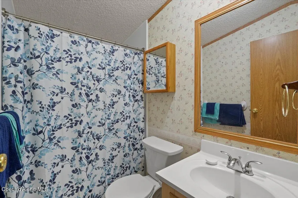 647 W Kentucky Avenue Hayden ID 83835