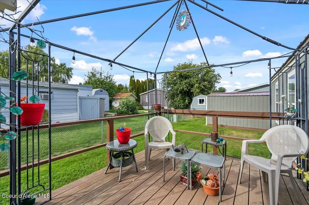 647 W Kentucky Avenue Hayden ID 83835