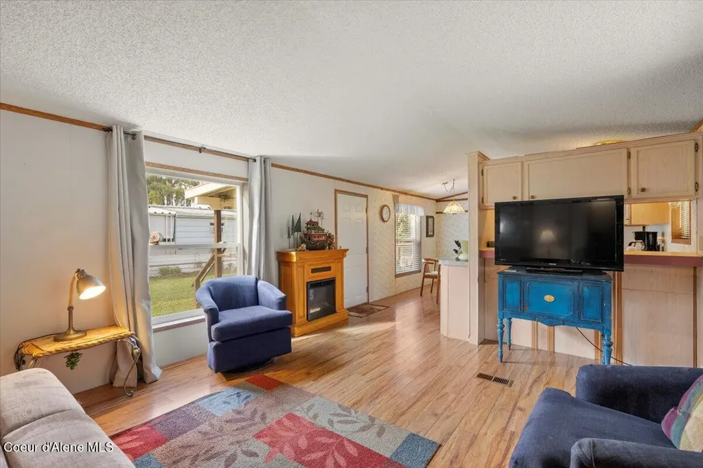 647 W Kentucky Avenue Hayden ID 83835