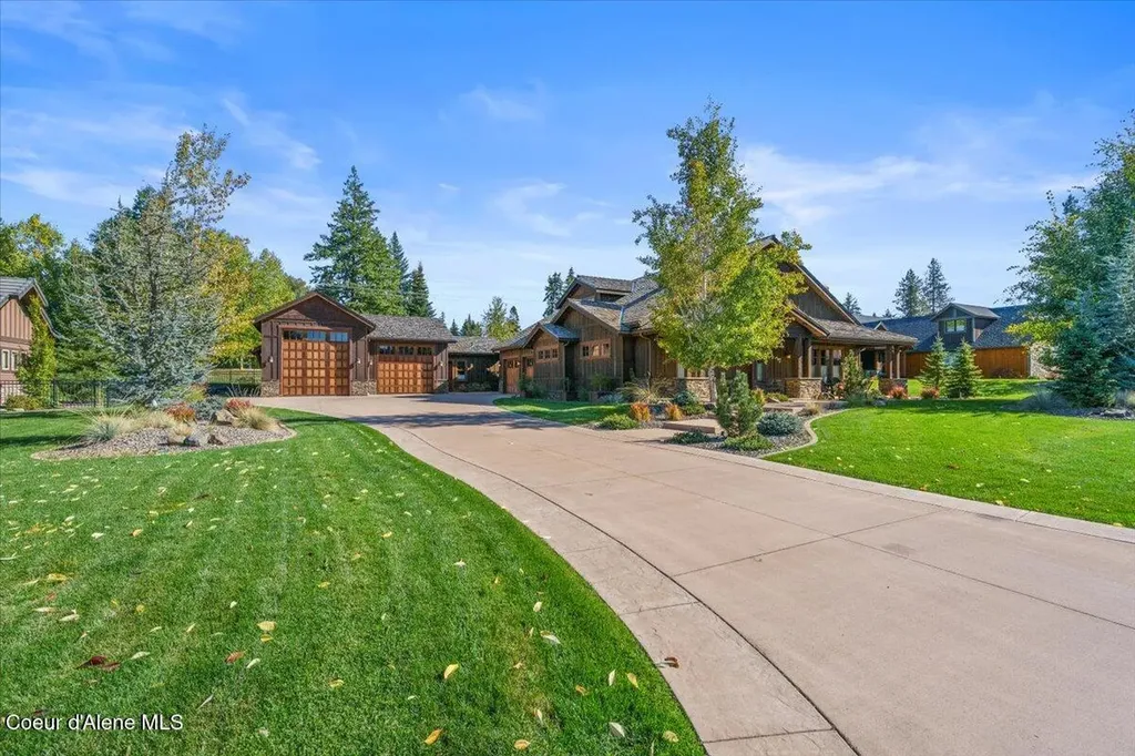1538 E Bruin Loop Hayden ID 83835