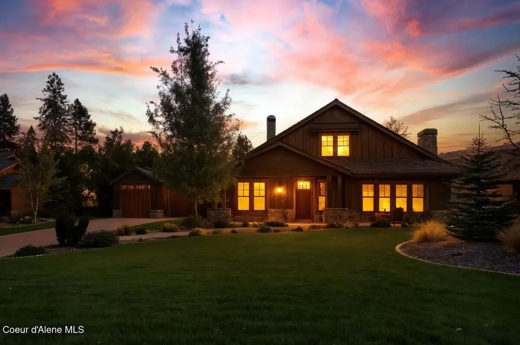 1538 E Bruin Loop Hayden ID 83835
