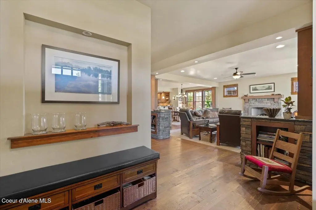 1538 E Bruin Loop Hayden ID 83835