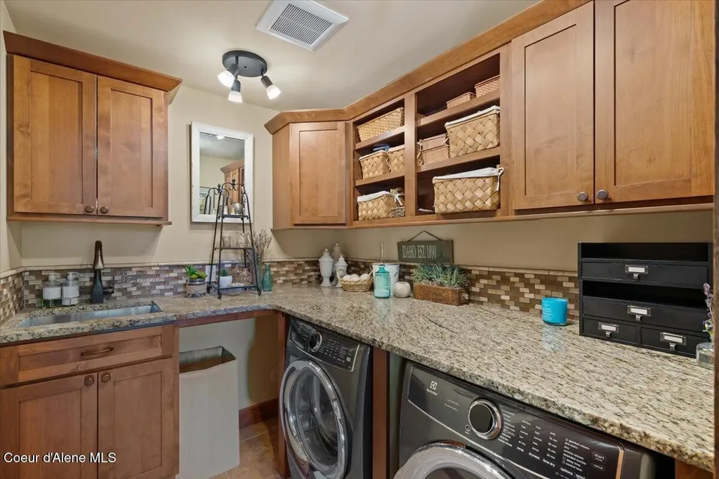 1538 E Bruin Loop Hayden ID 83835