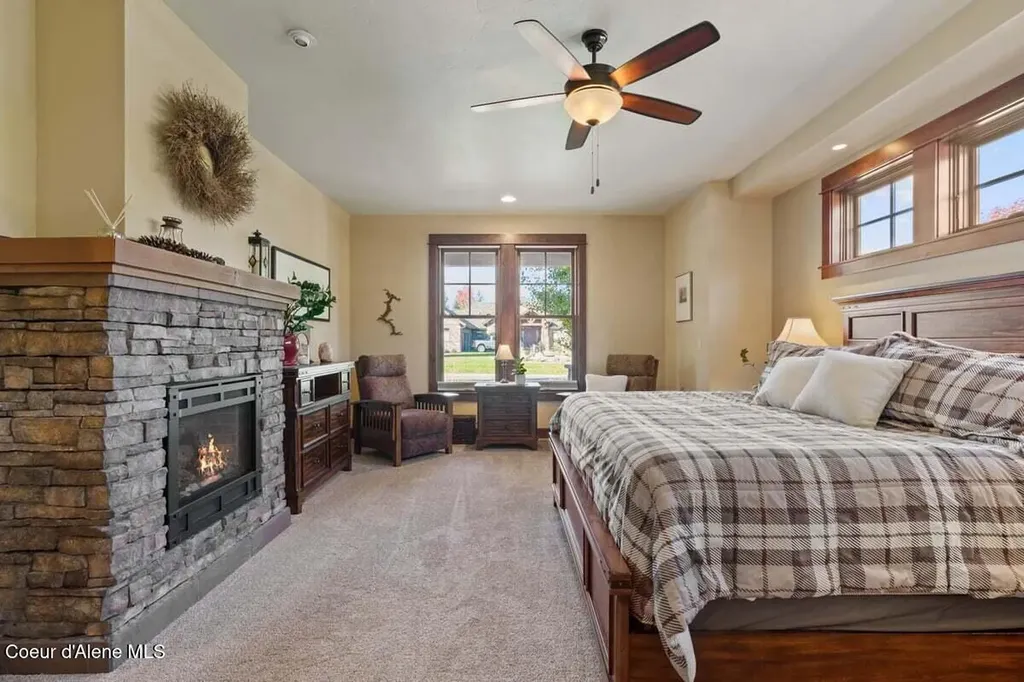 1538 E Bruin Loop Hayden ID 83835