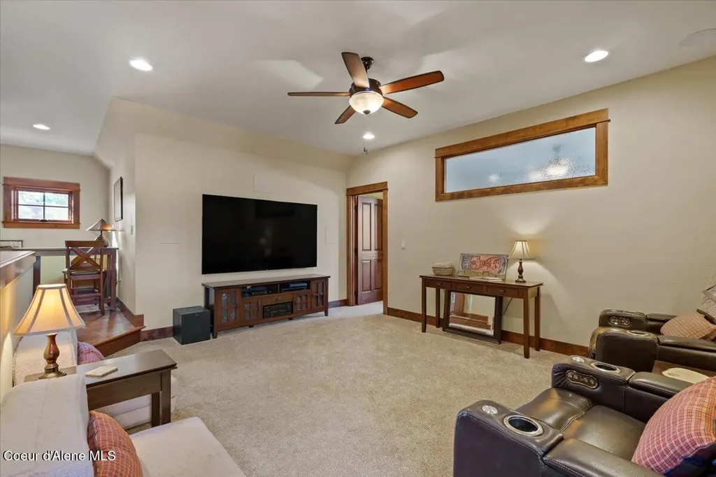1538 E Bruin Loop Hayden ID 83835