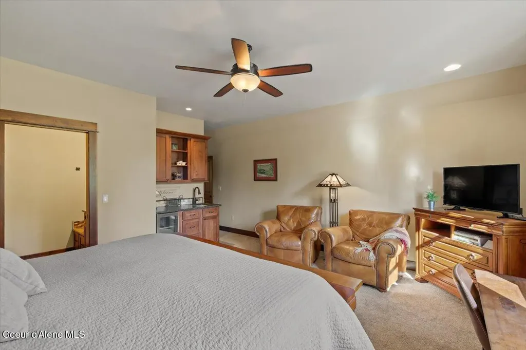 1538 E Bruin Loop Hayden ID 83835