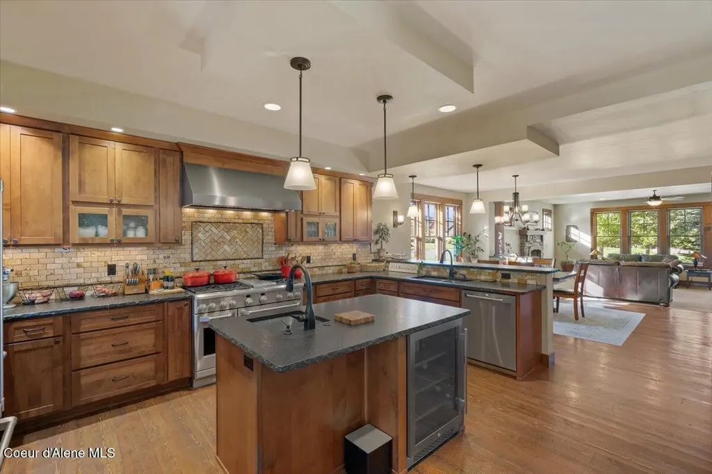 1538 E Bruin Loop Hayden ID 83835