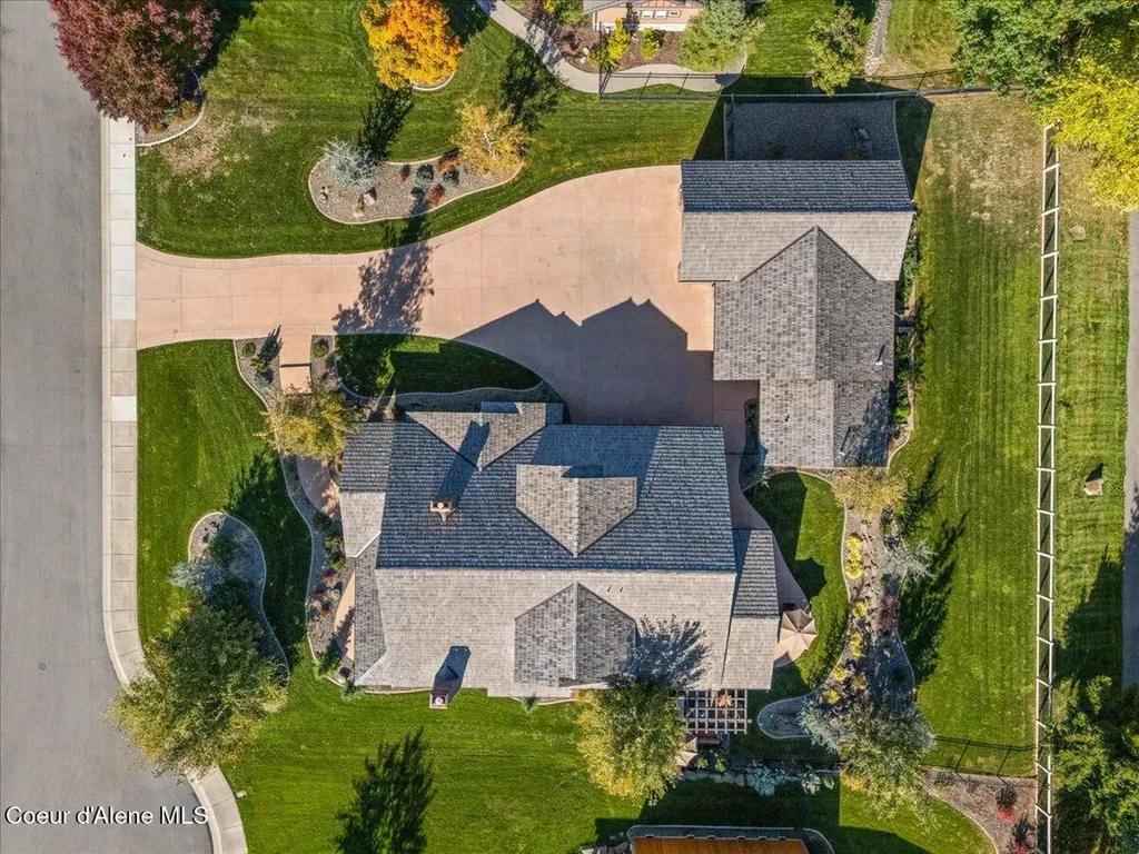1538 E Bruin Loop Hayden ID 83835