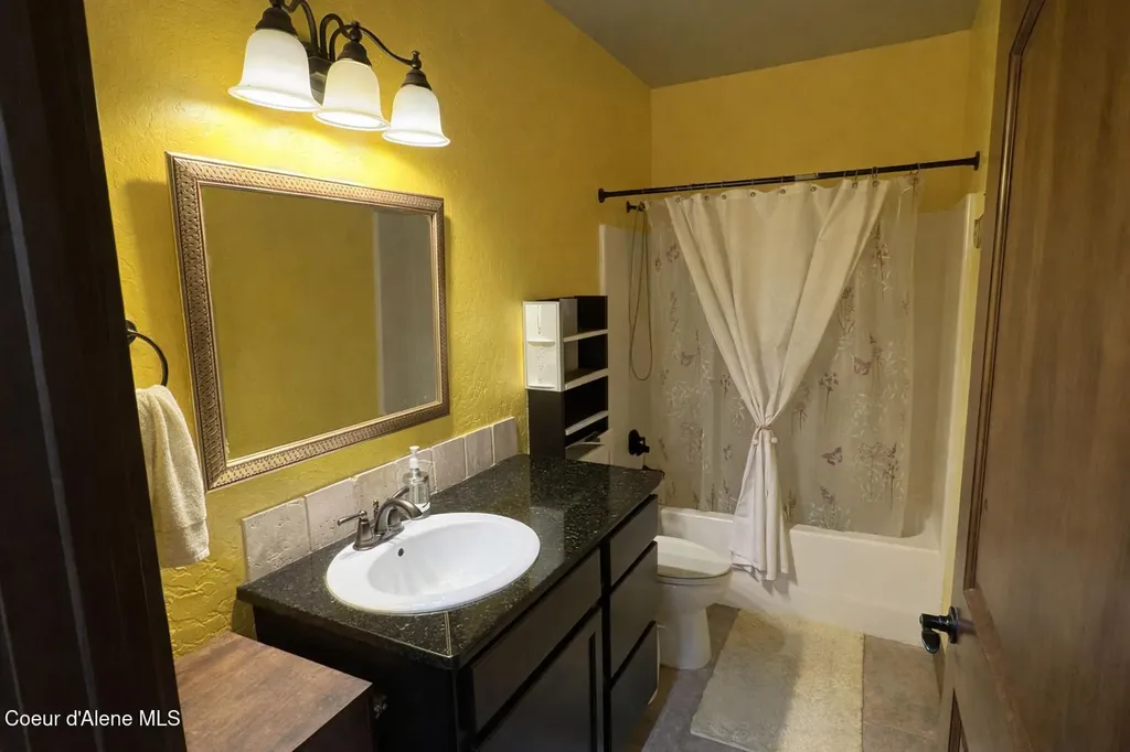 33972 N Corbin Street Bayview ID 83803