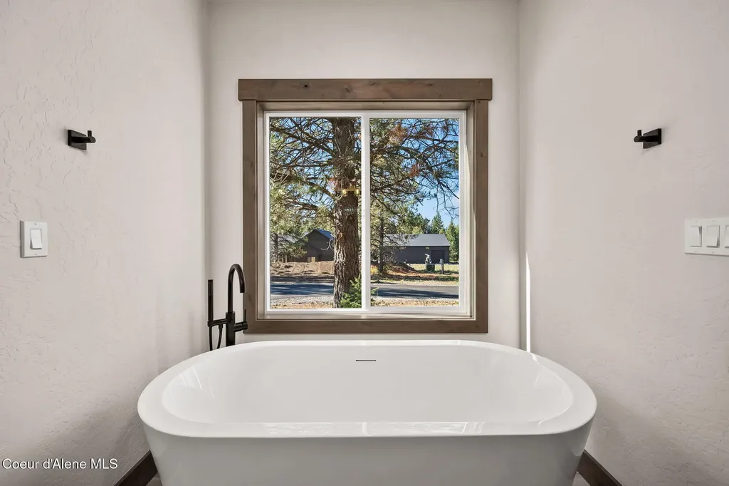 24253 N Rimrock Road Hayden ID 83835