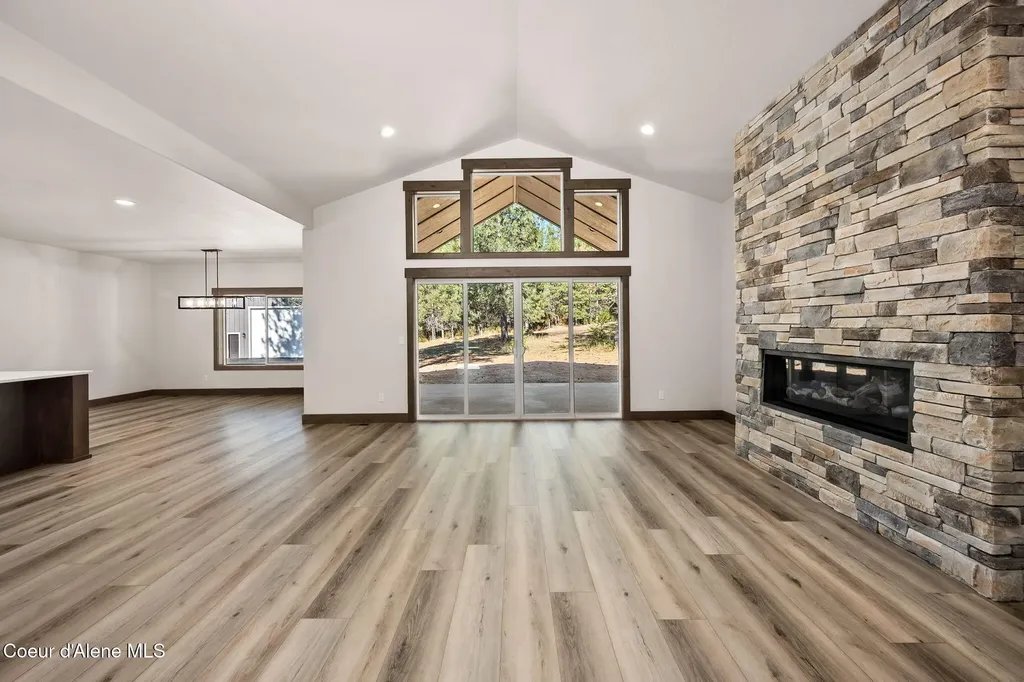 24253 N Rimrock Road Hayden ID 83835