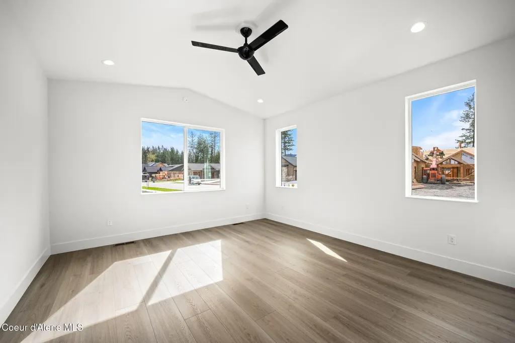 952 E Steeple Chase Road Hayden ID 83835