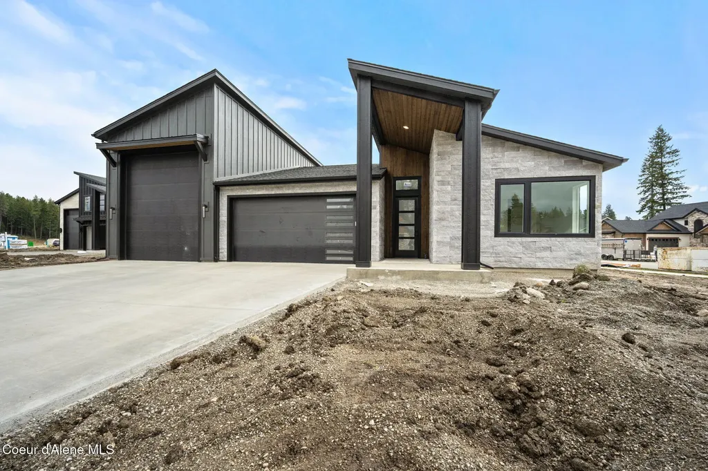 952 E Steeple Chase Road Hayden ID 83835