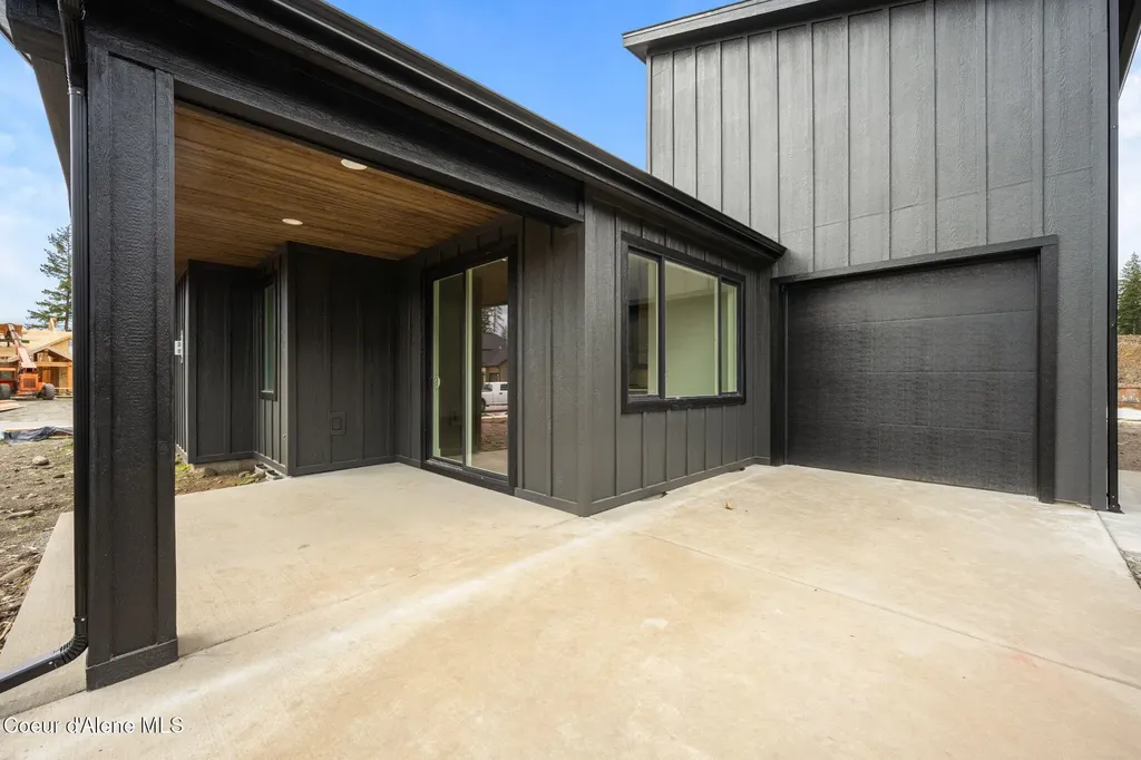 952 E Steeple Chase Road Hayden ID 83835