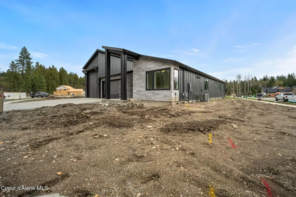 952 E Steeple Chase Road Hayden ID 83835