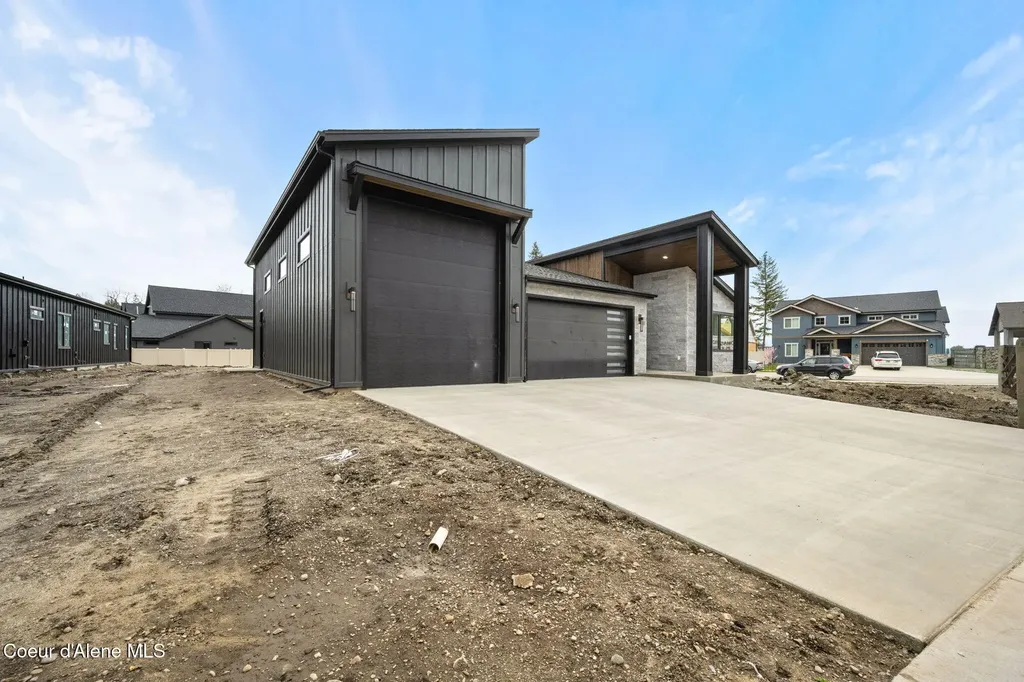 952 E Steeple Chase Road Hayden ID 83835