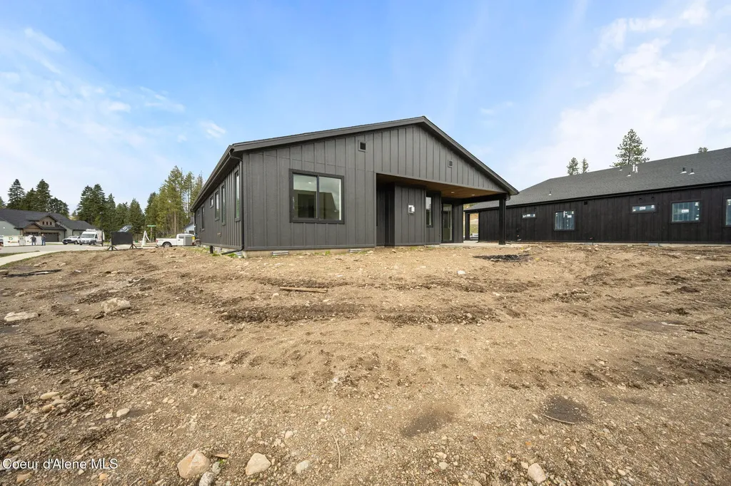 952 E Steeple Chase Road Hayden ID 83835