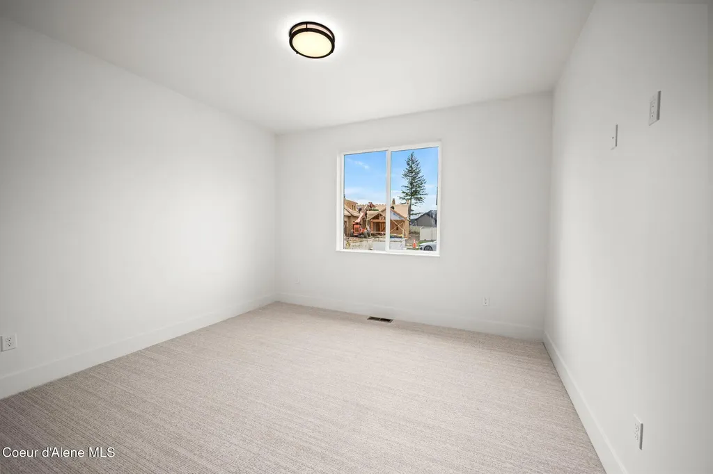 952 E Steeple Chase Road Hayden ID 83835