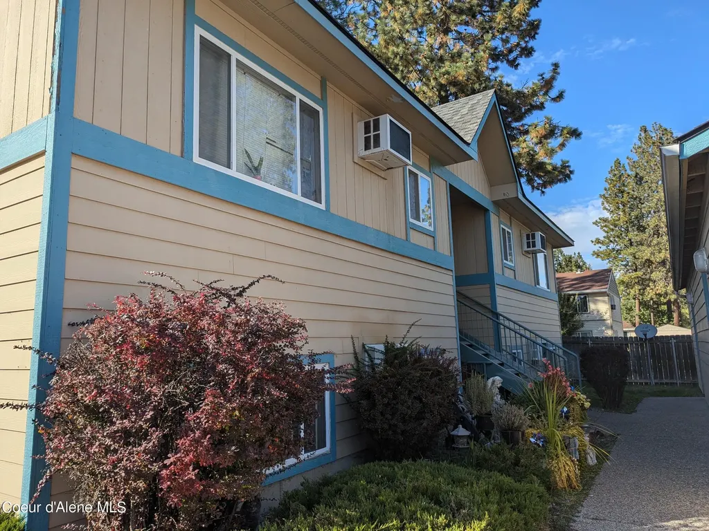 1800, 1802, 1804, 1806, 1808, 1810 Spokane Street Post Falls ID 83854