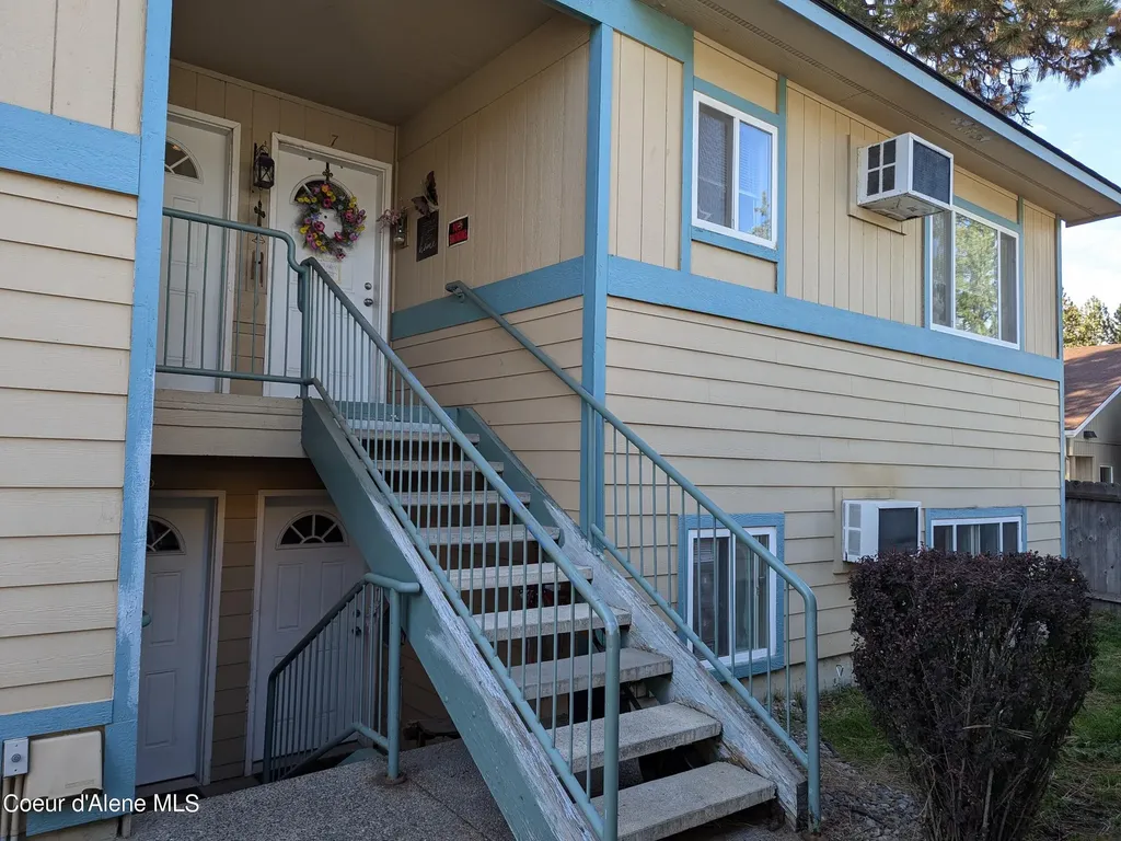 1800, 1802, 1804, 1806, 1808, 1810 Spokane Street Post Falls ID 83854