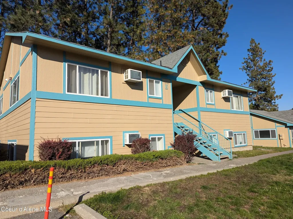 1800, 1802, 1804, 1806, 1808, 1810 Spokane Street Post Falls ID 83854