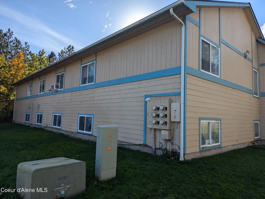 1800, 1802, 1804, 1806, 1808, 1810 Spokane Street Post Falls ID 83854