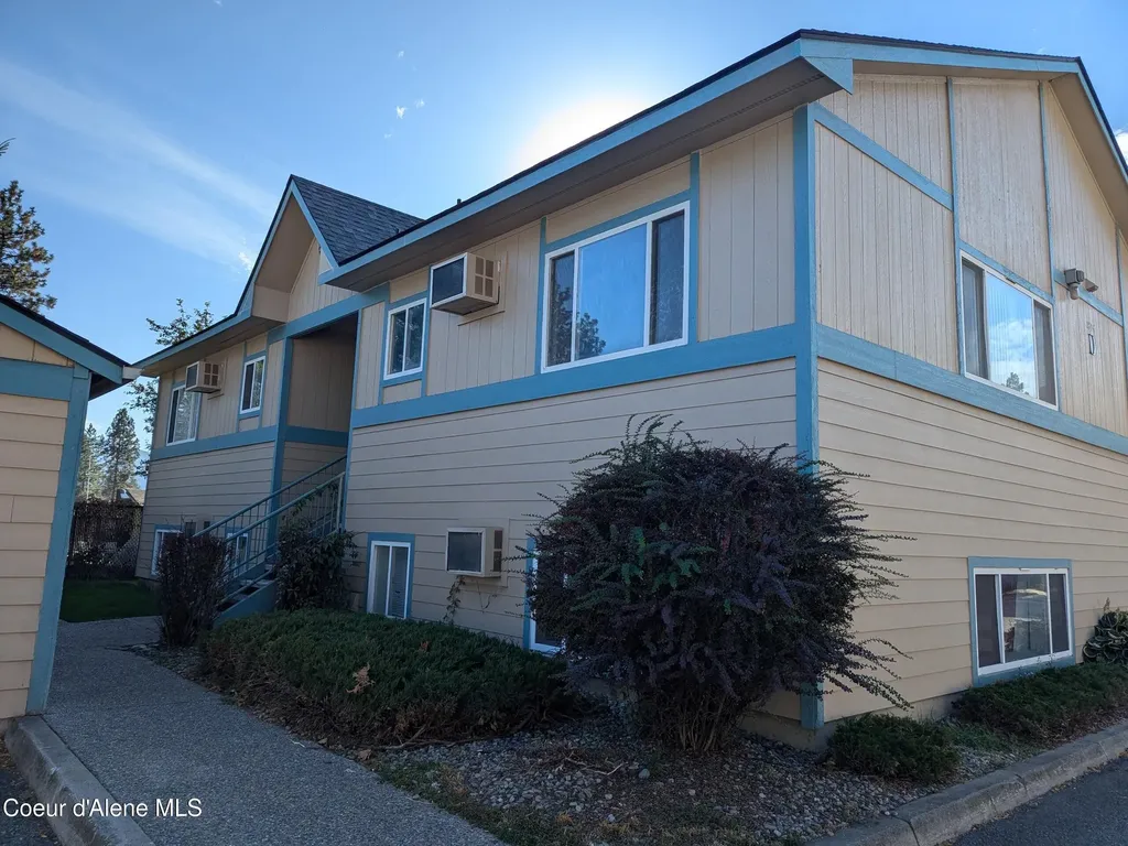 1800, 1802, 1804, 1806, 1808, 1810 Spokane Street Post Falls ID 83854