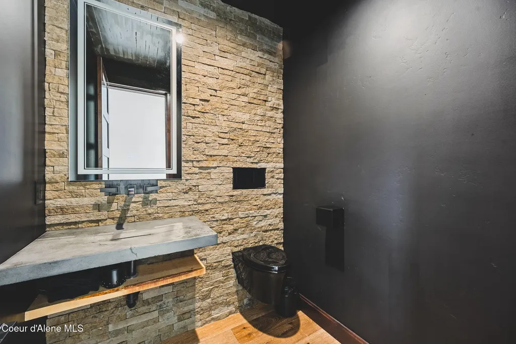 5714 E Hayden Lake Road Hayden ID 83835