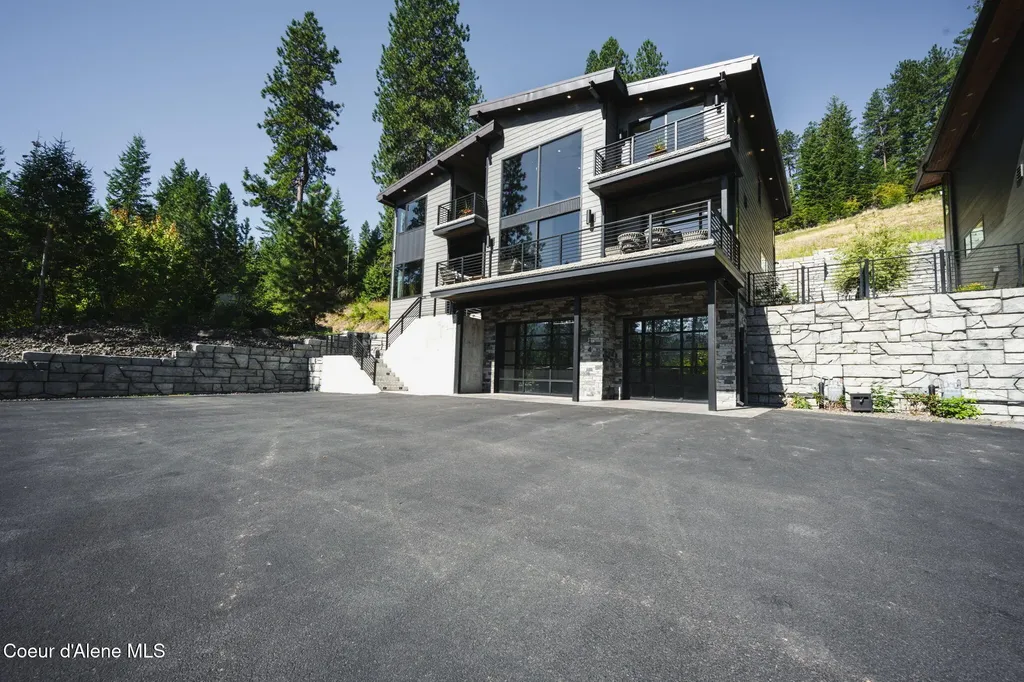 5714 E Hayden Lake Road Hayden ID 83835