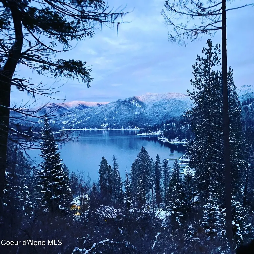 5714 E Hayden Lake Road Hayden ID 83835
