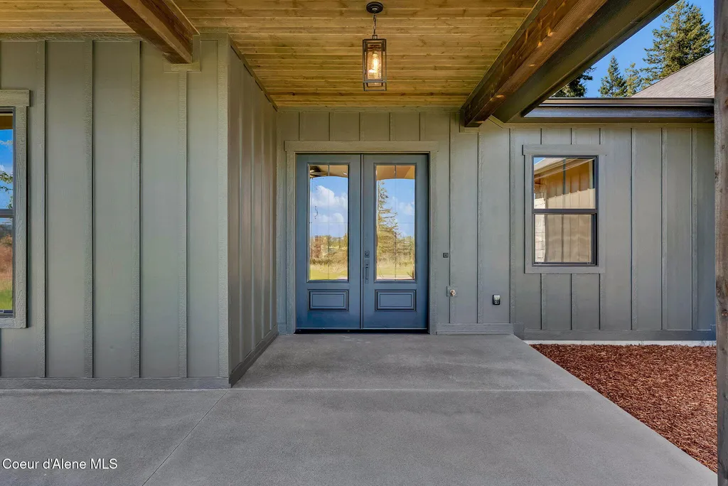 17341 Armel Road Hayden ID 83835