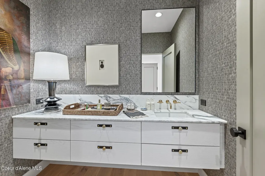 6010 S Grainger Court Harrison ID 83833