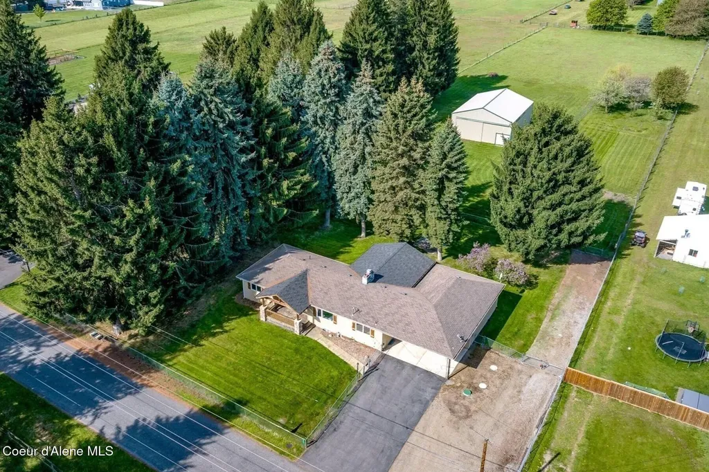 5815 N 17th Street Dalton Gardens ID 83815