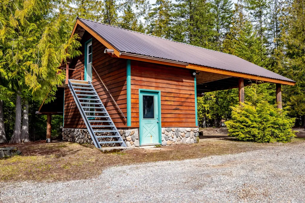 21 Barnes Lane Noxon MT 59853